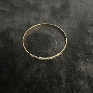 Elegant Gold Bangle Bracelet